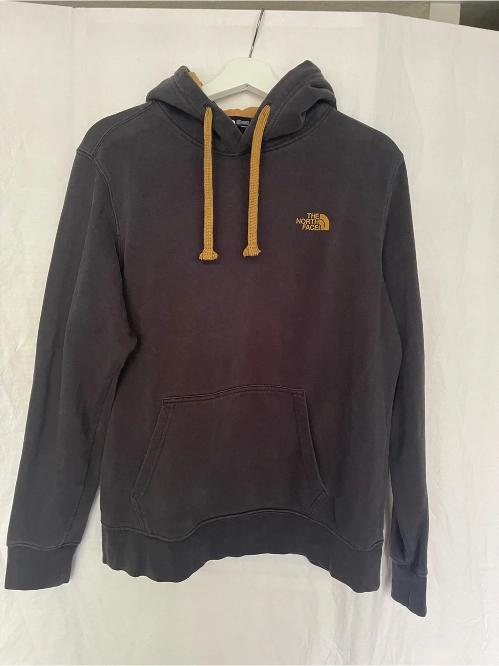 The North Face Men's Half Dome Pullover Hoodie Size M Adventure Outdoor Gym